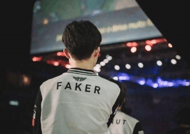 LNG超大牌选手官宣离队，全联盟恐怕都要来抢一下