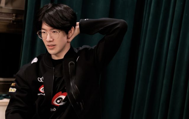 s1mple回应近期天梯低水平表现：有时候是朋友在打