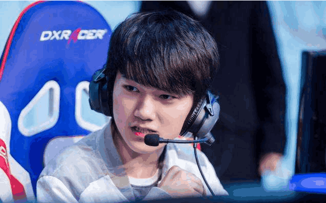 发生了什么！VIT完全失去了状态，被 T1 击败；！ T1 1-1 VIT