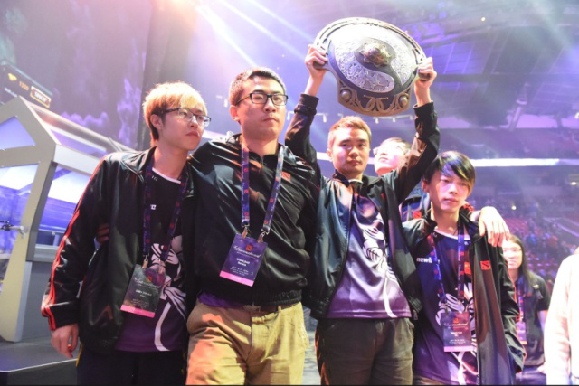 YSKM ：我选鳄鱼是给Leyan当狗的